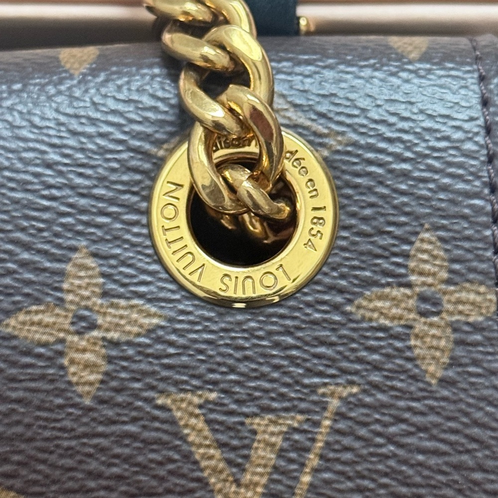 Louis Vuitton Passy handbag - Picture 17 of 17